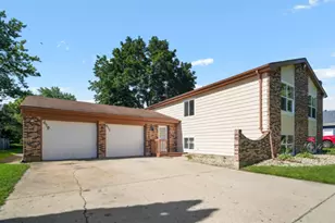 627 Chardonnay Ln, Crystal Lake, IL 60014 - Photo 19