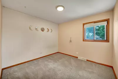 562 N Plamondon Drive, Addison, IL 60101 - Photo 15