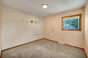 562 N Plamondon Dr, Addison, IL 60101 - Photo 15