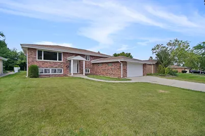 562 N Plamondon Drive, Addison, IL 60101 - Photo 27