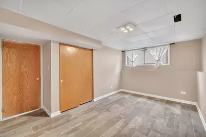 562 N Plamondon Drive, Addison, IL 60101 - Photo 21