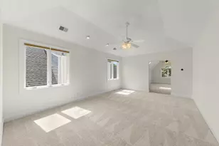 133 N Geneva Ave, Elmhurst, IL 60126 - Photo 17