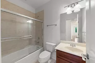 133 N Geneva Ave, Elmhurst, IL 60126 - Photo 15