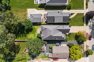 133 N Geneva Ave, Elmhurst, IL 60126 - Photo 33
