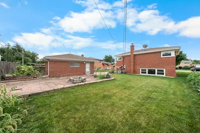 7828 Palma Lane, Morton Grove, IL 60053 - Photo 23