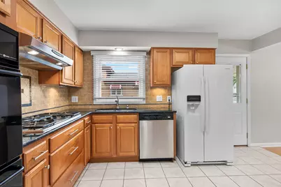 7828 Palma Lane, Morton Grove, IL 60053 - Photo 19