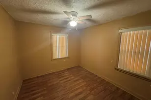 9757 S Ingleside Ave, Chicago, IL 60628 - Photo 9