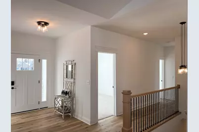 621 Zagreb Avenue, Sycamore, IL 60178 - Photo 3