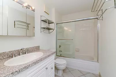 111 W Maple Street #2711, Chicago, IL 60610 - Photo 9