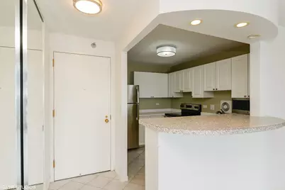 111 W Maple Street #2711, Chicago, IL 60610 - Photo 3