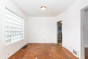 4952 W Ainslie St, Chicago, IL 60630 - Photo 5