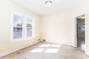 4952 W Ainslie St, Chicago, IL 60630 - Photo 15