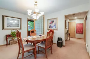209 N Richmond Ave, Clarendon Hills, IL 60514 - Photo 3