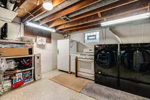 209 N Richmond Ave, Clarendon Hills, IL 60514 - Photo 15