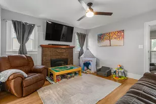 312 N Fair St, Champaign, IL 61821 - Photo 7