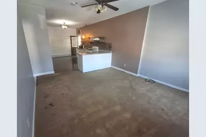 185 S State Street #2, Hampshire, IL 60140 - Photo 5