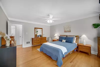6258 W Peterson Avenue, Chicago, IL 60646 - Photo 11