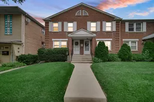6258 W Peterson Ave, Chicago, IL 60646 - Photo 1