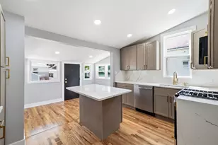 10825 S Avenue H, Chicago, IL 60617 - Photo 5