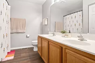 1693 W Turtle Creek Ln, Round Lake, IL 60073 - Photo 23