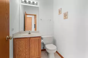 1942 W River Oaks Dr, Round Lake, IL 60073 - Photo 9