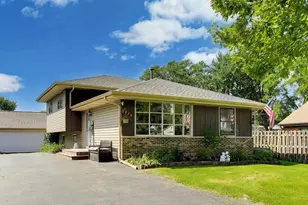 3S570 Elizabeth Ave, Warrenville, IL 60555 - Photo 3