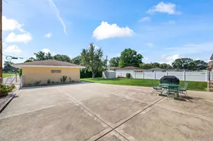 603 W St Aubin Dr, Addison, IL 60101 - Photo 29