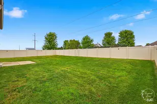 1670 Eagle Bluff Dr, Bourbonnais, IL 60914 - Photo 21