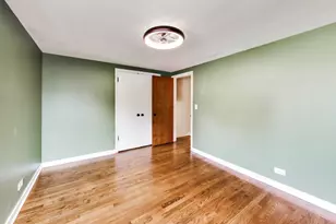 679 S Spring Rd, Elmhurst, IL 60126 - Photo 11