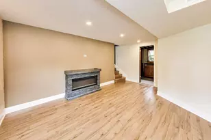 679 S Spring Rd, Elmhurst, IL 60126 - Photo 19