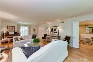 34 Sheffield Ln, Oak Brook, IL 60523 - Photo 5