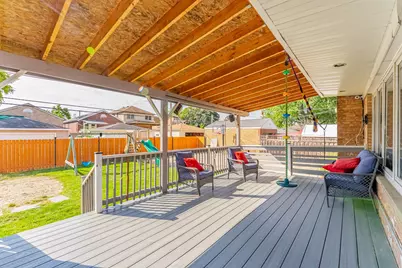 1910 N 74th Avenue, Elmwood Park, IL 60707 - Photo 15