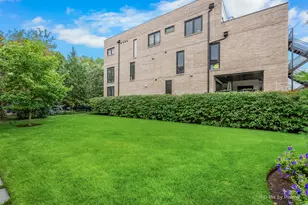 2640 N Bosworth Ave, Chicago, IL 60614 - Photo 47