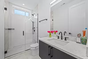 2640 N Bosworth Ave, Chicago, IL 60614 - Photo 25