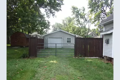 810 W Mill Street, Bloomington, IL 61701 - Photo 15