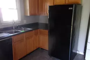810 W Mill St, Bloomington, IL 61701 - Photo 5