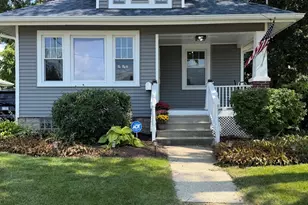 525 S Main St, Montgomery, IL 60538 - Photo 1