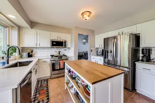 329 Sundance Dr, Bartlett, IL 60103 - Photo 11