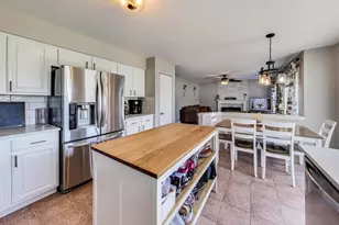 329 Sundance Dr, Bartlett, IL 60103 - Photo 13
