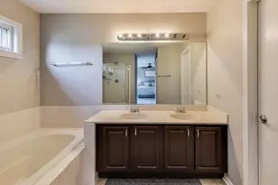 329 Sundance Dr, Bartlett, IL 60103 - Photo 25