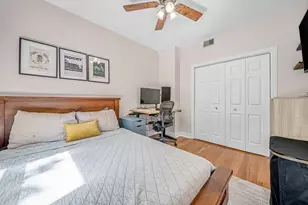 2316 W Byron St, Chicago, IL 60618 - Photo 11