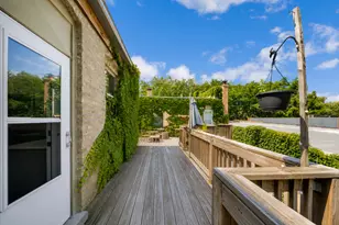 2316 W Byron St, Chicago, IL 60618 - Photo 13