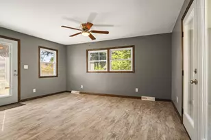 631 Sheridan Dr, Loves Park, IL 61111 - Photo 5