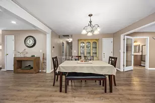 21 Crestwood Ln, Centralia, IL 62801 - Photo 11