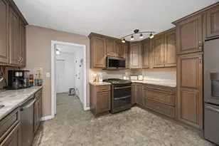 21 Crestwood Ln, Centralia, IL 62801 - Photo 13