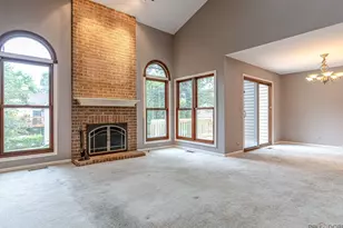 230 Parktrail Ct, Schaumburg, IL 60173 - Photo 7