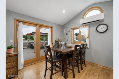 10939 S Millard Avenue, Chicago, IL 60655 - Photo 9