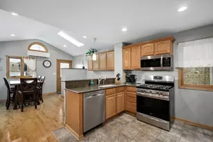 10939 S Millard Ave, Chicago, IL 60655 - Photo 11