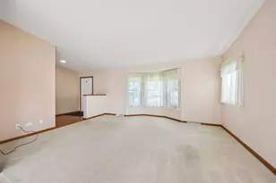 3519 Blue Heron Cir, Grayslake, IL 60030 - Photo 3