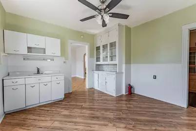 10749 S Avenue J, Chicago, IL 60617 - Photo 11
